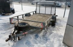 Remorque utilitaire usagée N&N Galvanisée 72x144 simple essieu.